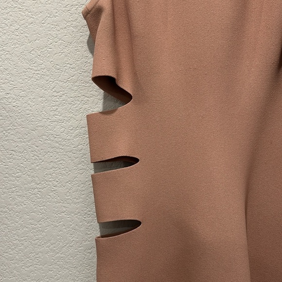 WOMENS ALAÏA CUT OUT MIDI DRESS - Picture 6 of 8